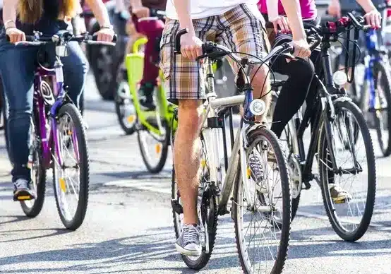 Pedalare contro la canicola estiva. I consigli di Pro Velo Ticino
