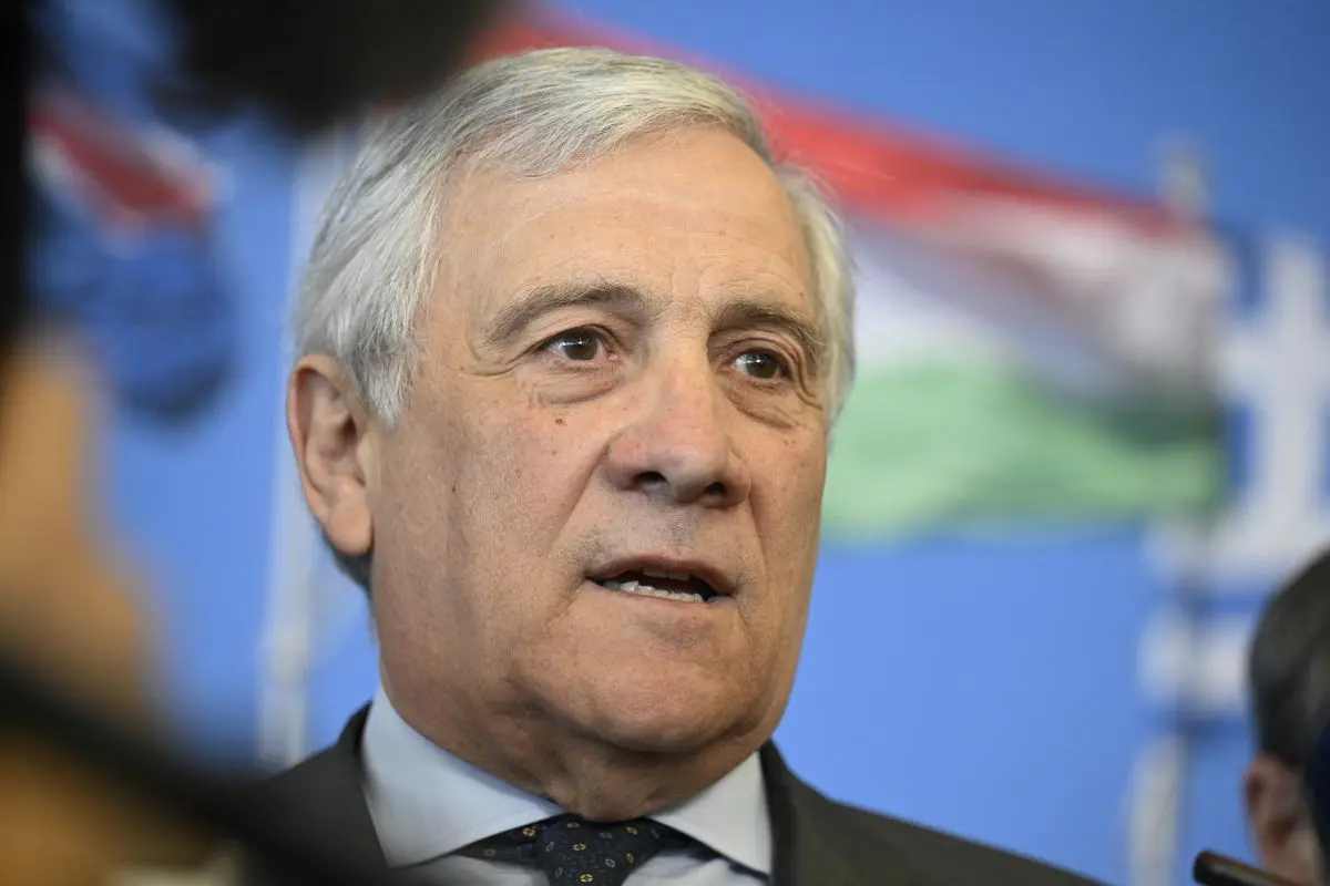 Tajani a Bruxelles per il Consiglio Affari Esteri dell’Ue, poi a Parigi per il vertice dei Volenterosi