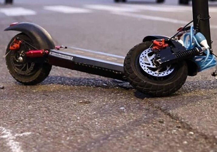 Oltrepo, 16enne muore travolto da un’auto mentre viaggia in monopattino: ennesima tragedia
