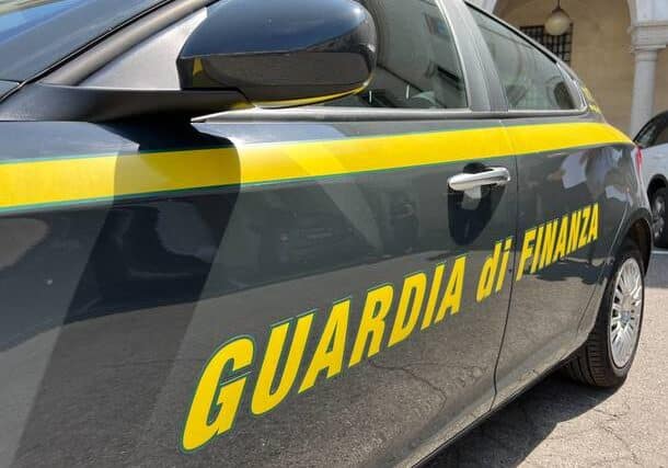 Como: controlli Gdf, sequestri di droga e 4 lavoratori in nero