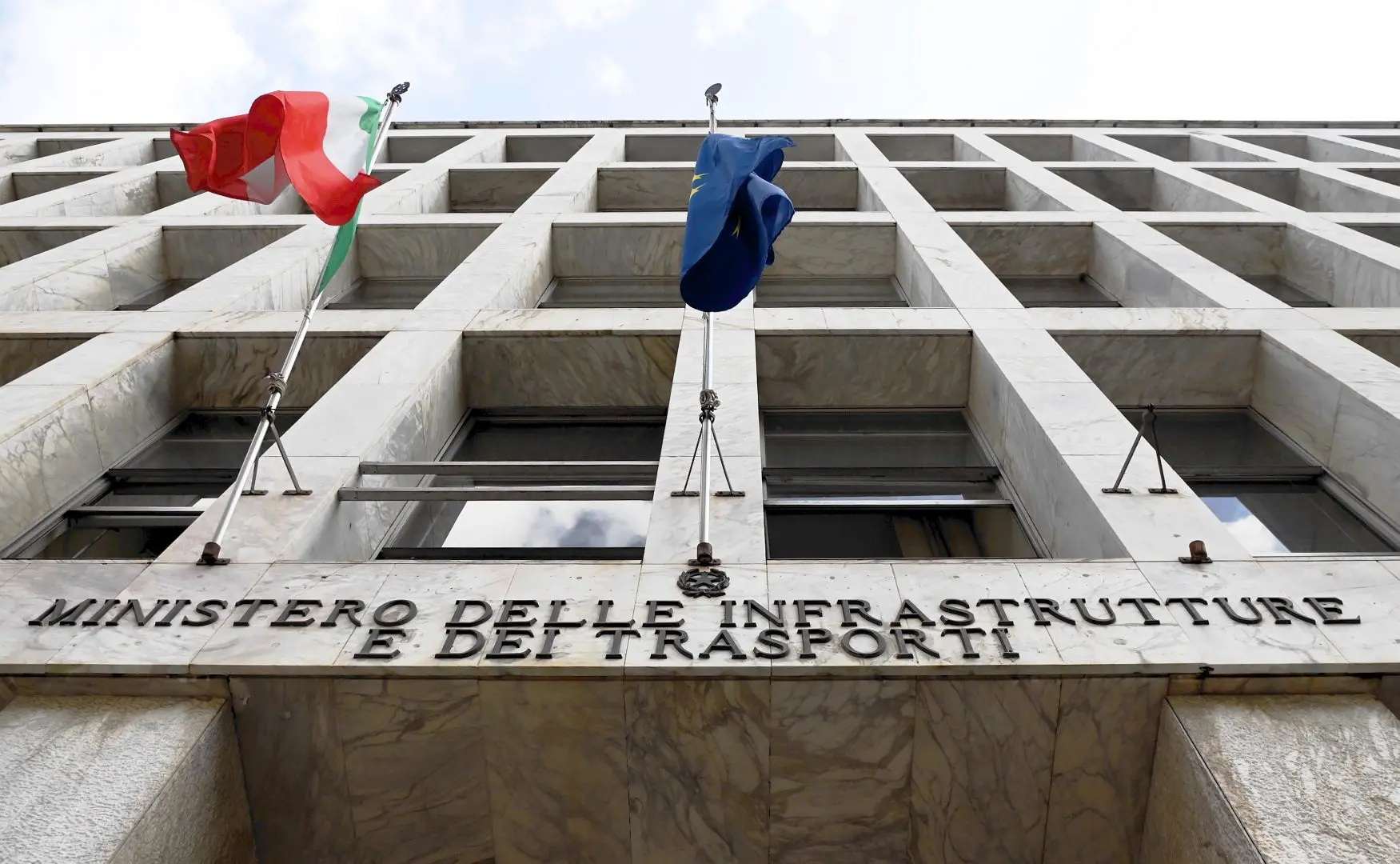 Nel mese di luglio 123.184 immatricolazioni, aumento del 3,90% rispetto al 2025