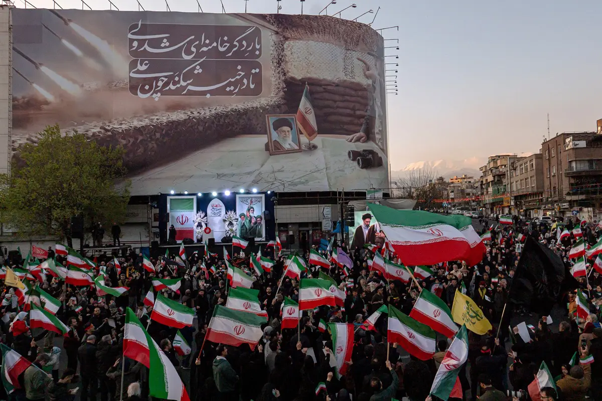 Stallo su Hormuz, per gli analisti l’Iran scommette sulla stanchezza di Trump