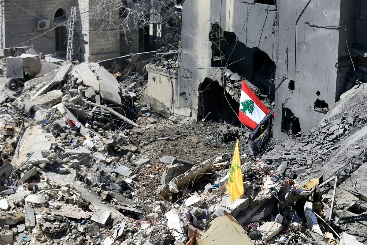 Libano, media “Raid israeliani nella notte, colpite abitazioni e villaggi”