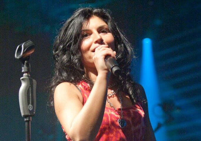 Giusy Ferreri, la voce di Abbiategrasso torna con il nuovo singolo “Vuoto Cosmico”
