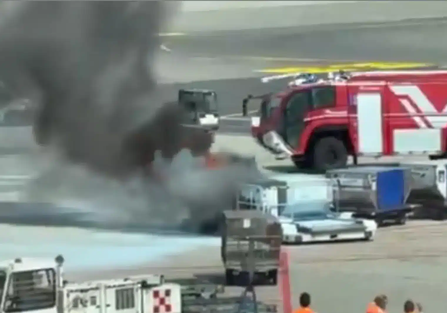 A fuoco carrellino dei bagagli a Malpensa, ipotesi batteria al litio