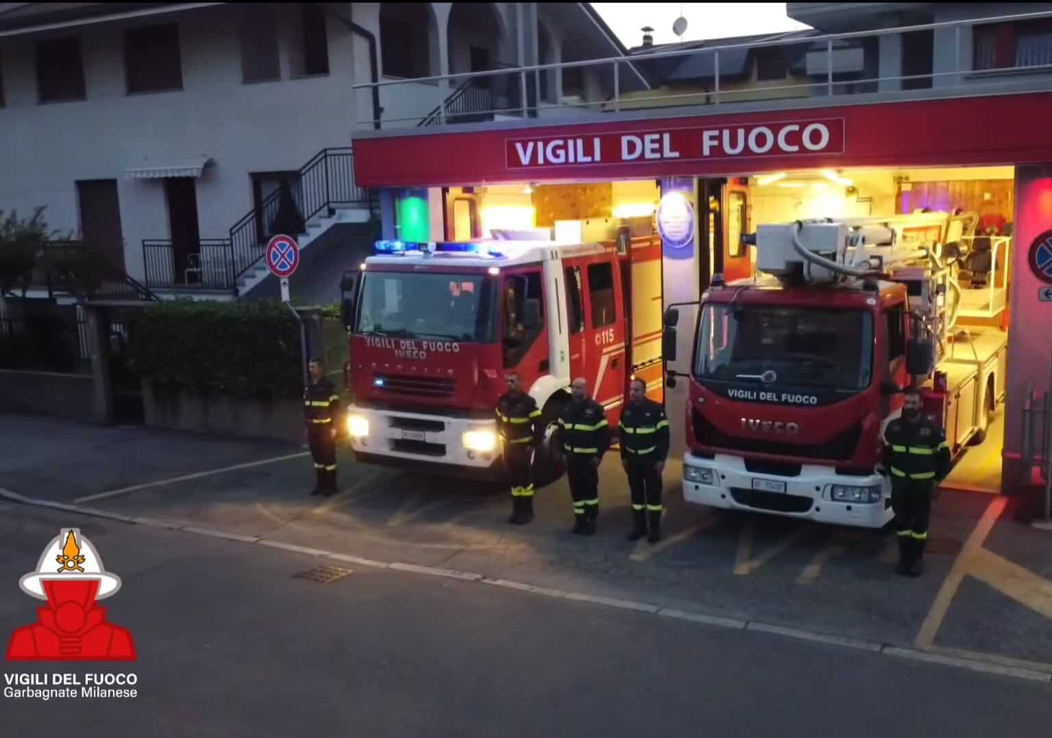 Sciacalli in azione mentre i Vigili del Fuoco di Garbagnate sono in missione per domare un incendio: rubate attrezzature operative.