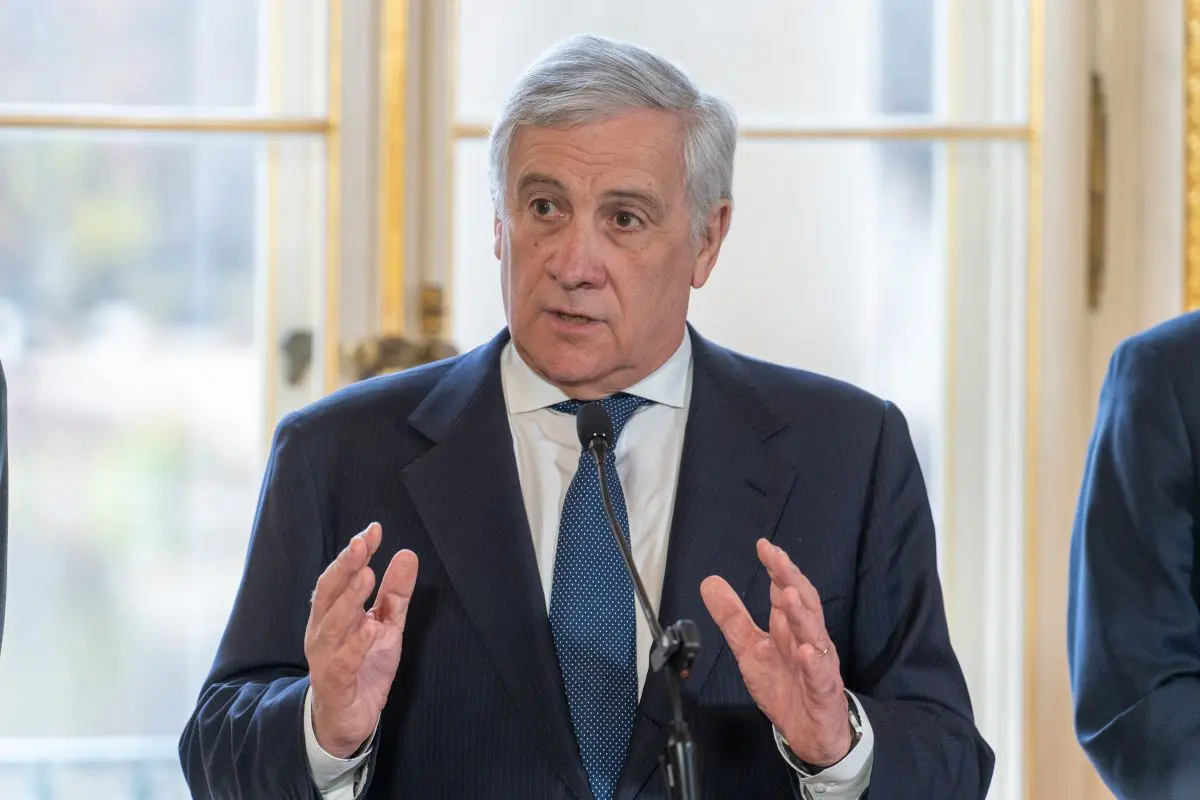 Tajani al Cairo: “Con l’Egitto firmiamo un accordo per avere meno migranti irregolari”