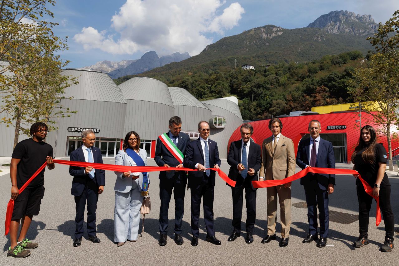 Moto Guzzi rinasce a Mandello, presentato il nuovo stabilimento e museo