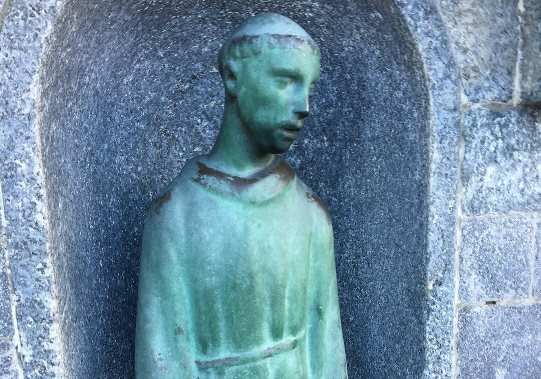 Rubata anche una statua di Carlo Bonomi