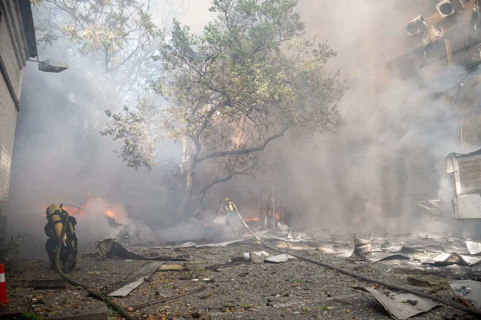 Ucraina, missili e droni vicino Kiev: ucciso un bambino