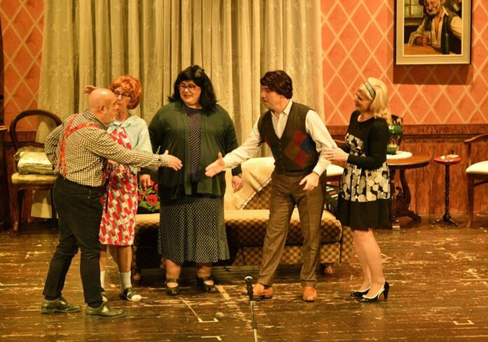Solidarietà e risate a Magenta: sul palco del CinemateatroNuovo torna la commedia dialettale per sostenere AICIT