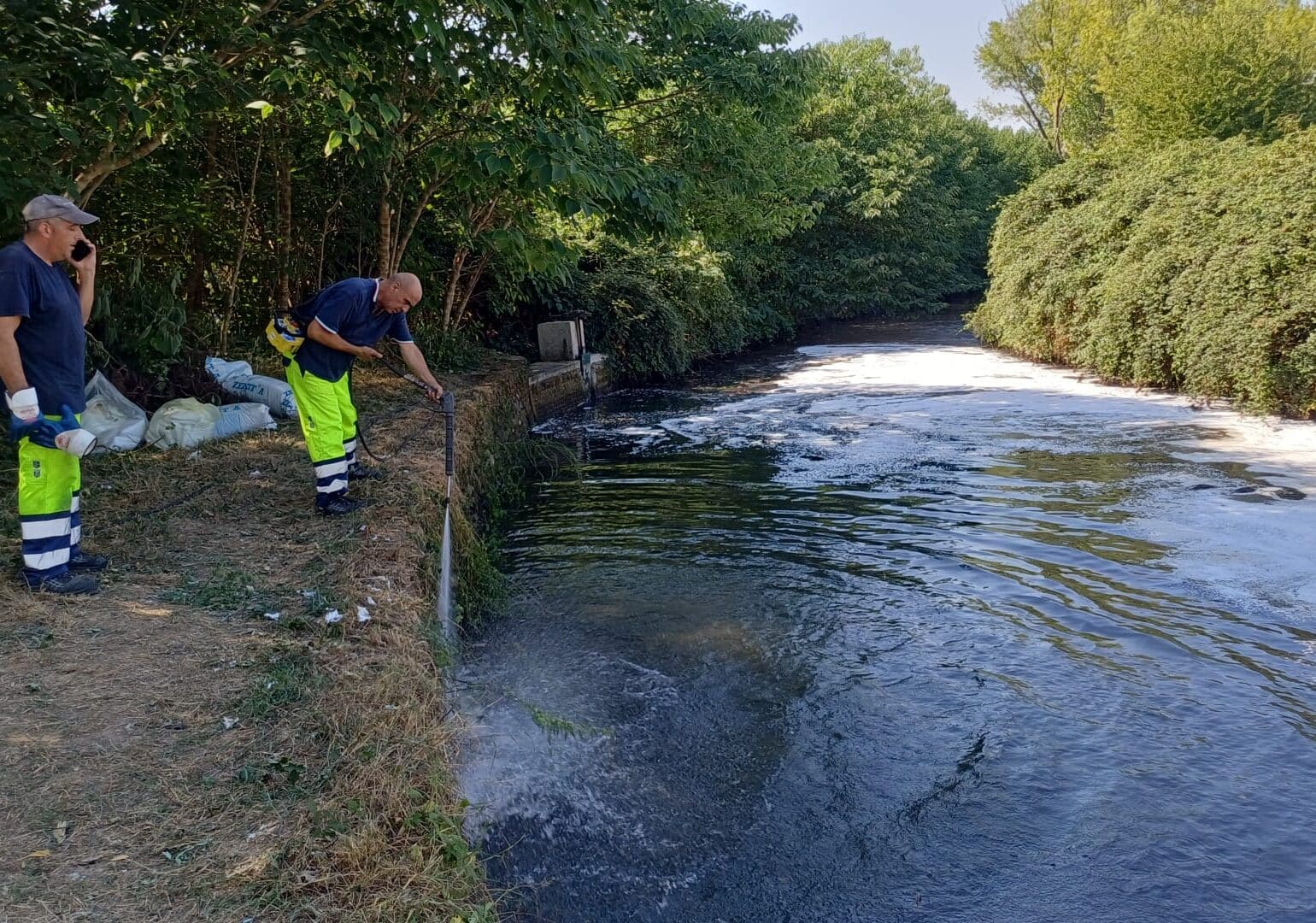 Naviglio, ecco la  bonifica (avviata ieri) a cura di Città Metropolitana