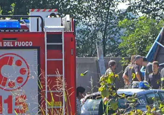 Operaio colpito al volto da un getto di sostanza urticante nel Pavese