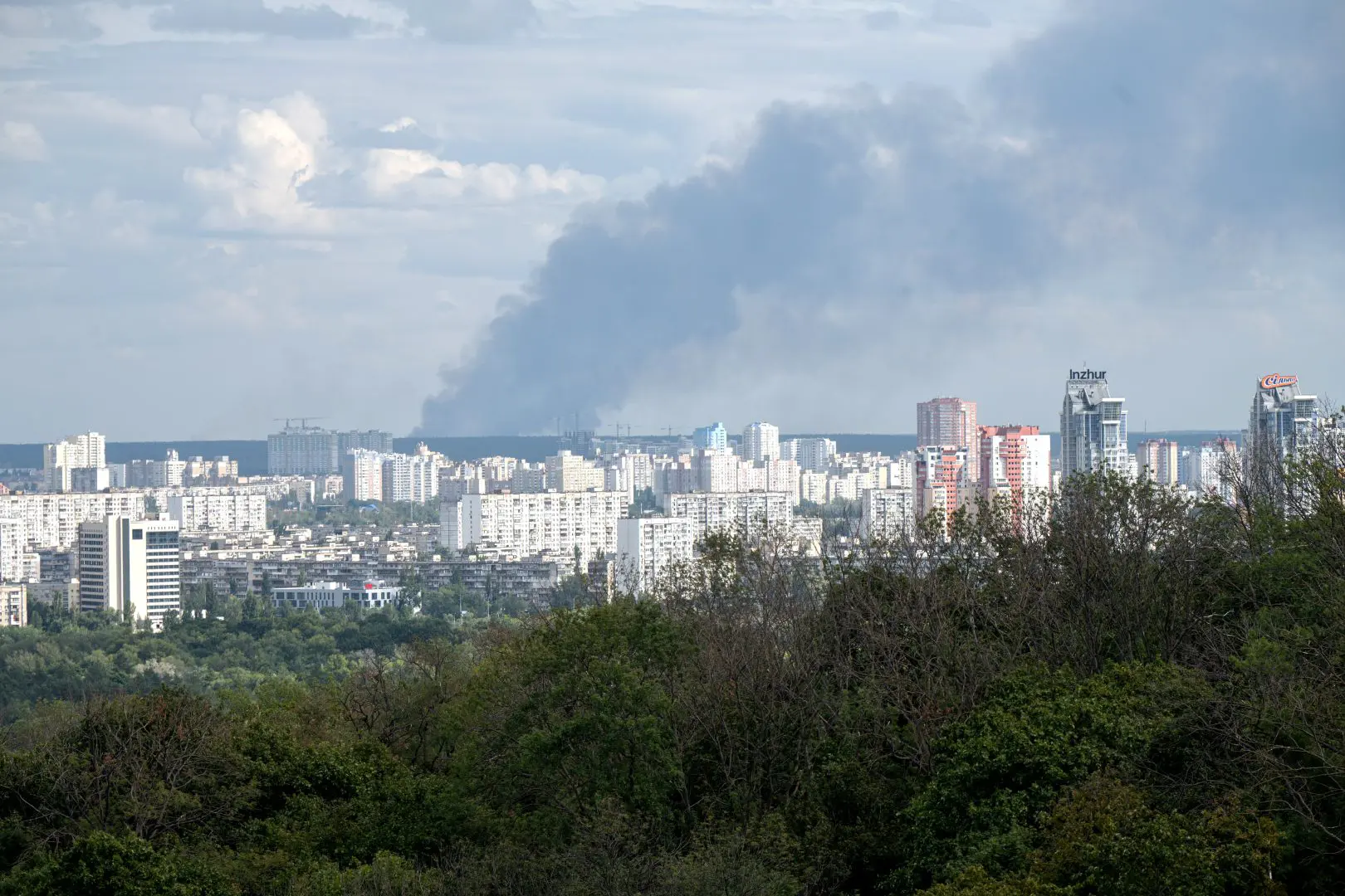 Notte di attacchi incrociati tra Mosca e Ucraina, una vittima a Kharkiv