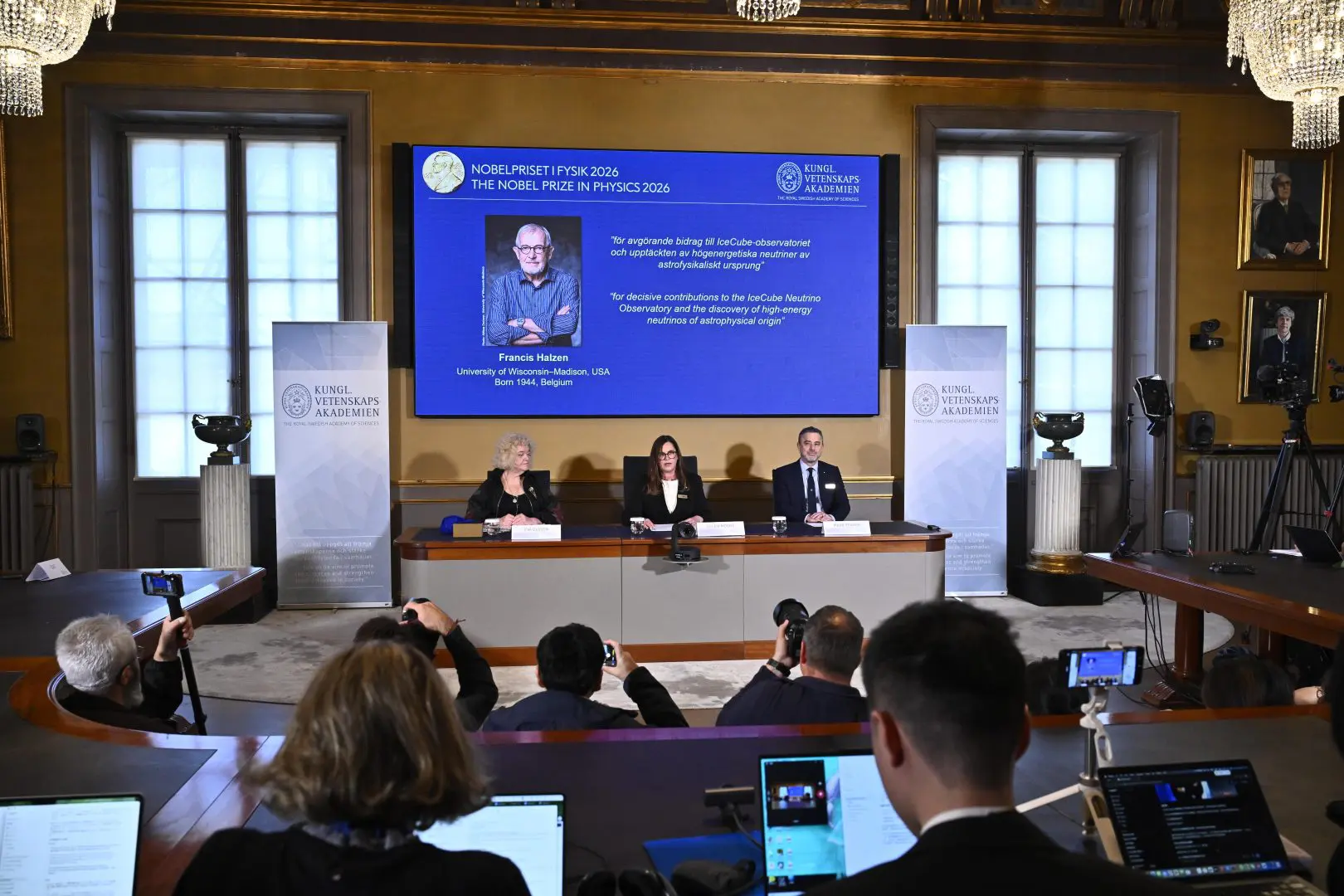 Il premio Nobel per la Fisica a Francis Halzen per la scoperta dei neutrini cosmici