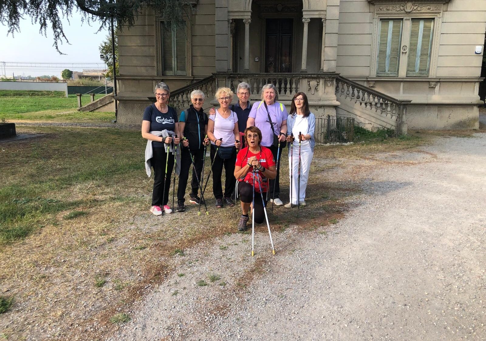 Magenta: al parco di Villa Naj la rinascita passa anche dal nordic walking, con Salute Donna e Aicit